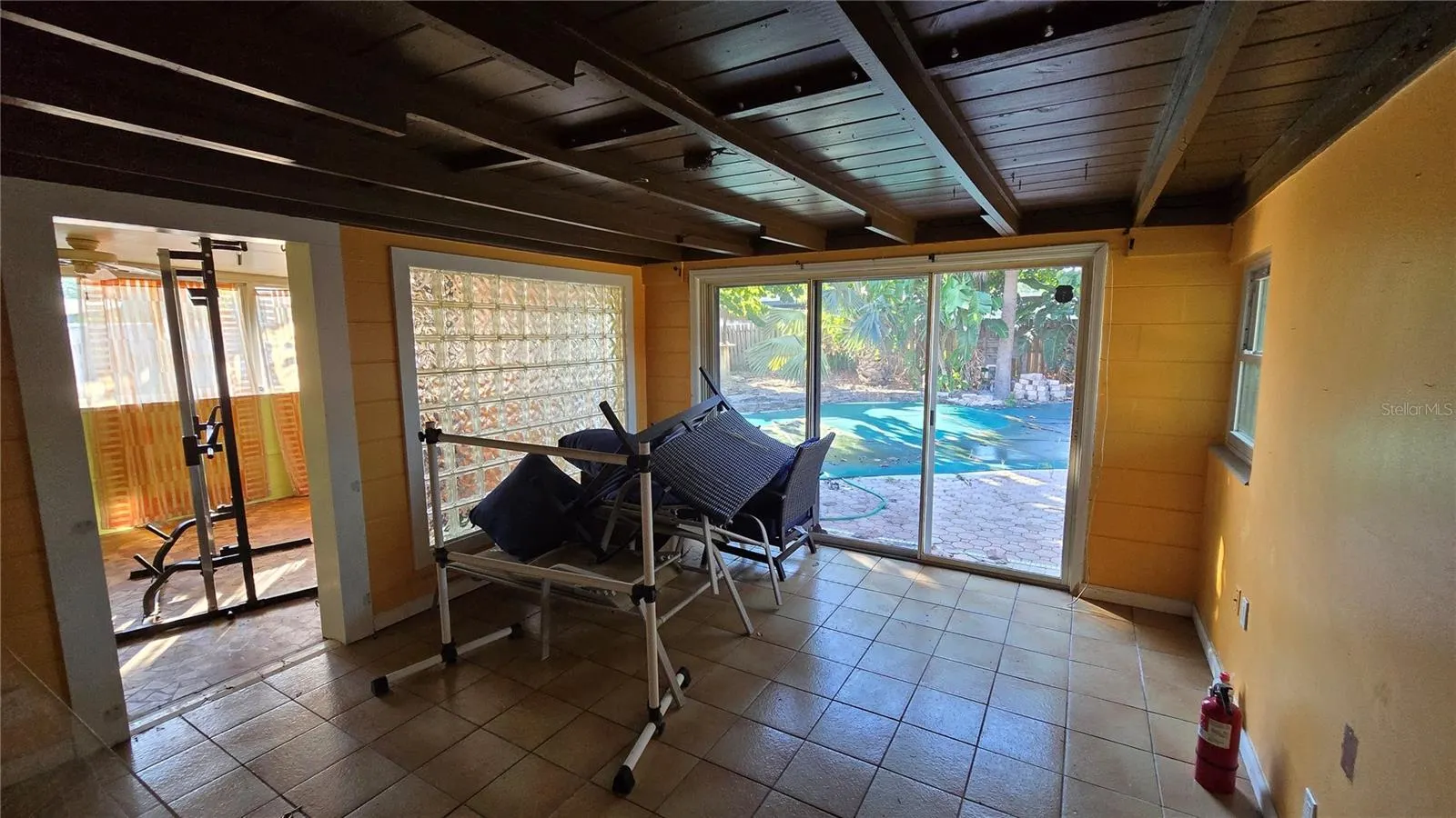 3529 BELLE VISTA DR E