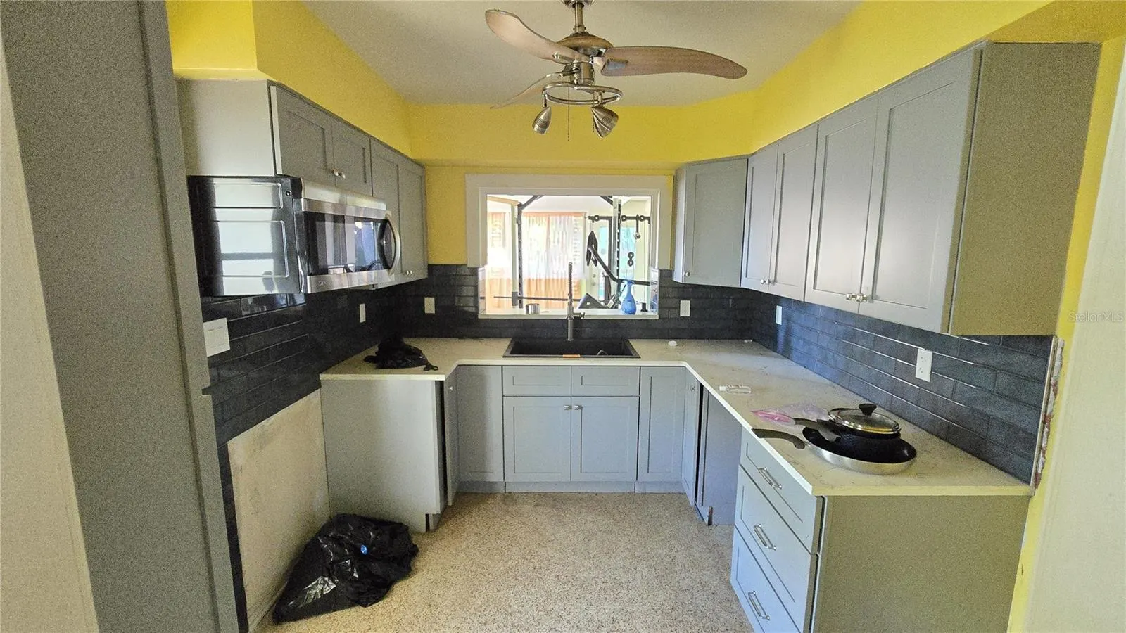 3529 BELLE VISTA DR E