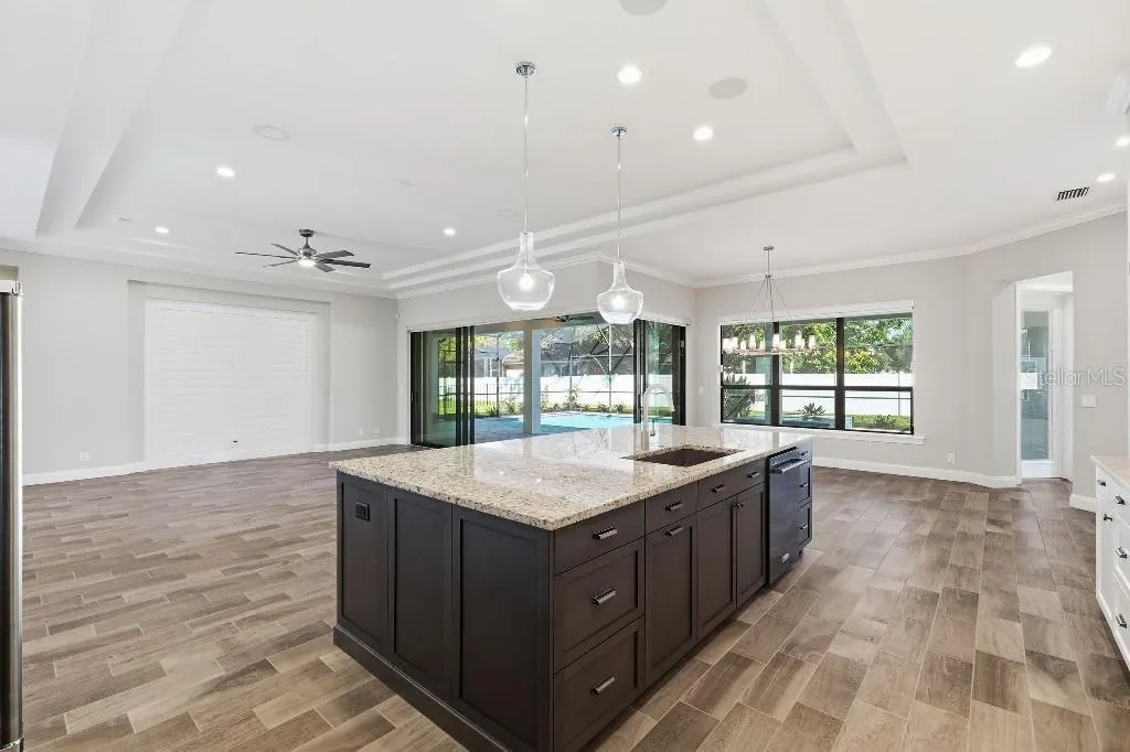 4462 EMERALD PALMS LN