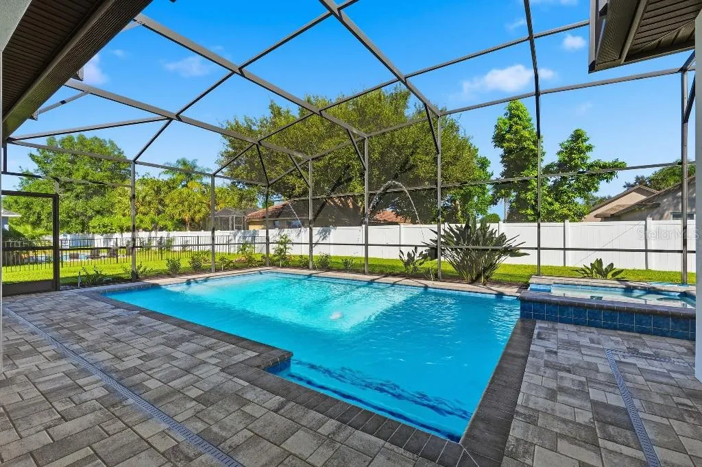 4462 EMERALD PALMS LN