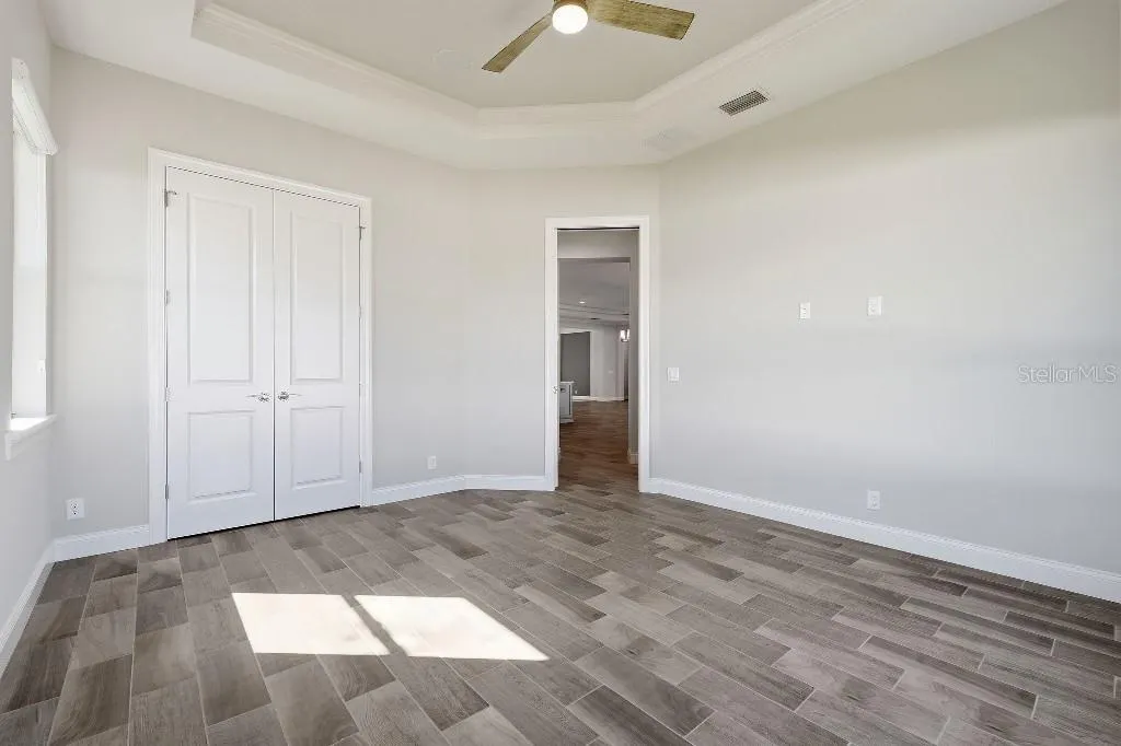 4462 EMERALD PALMS LN