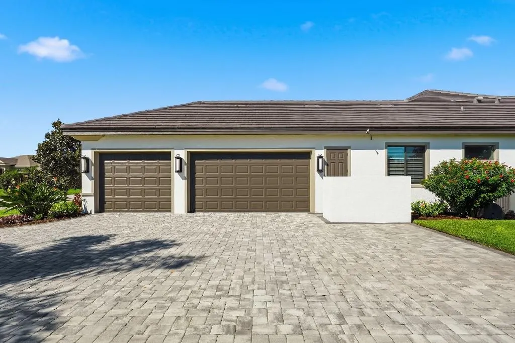 4462 EMERALD PALMS LN