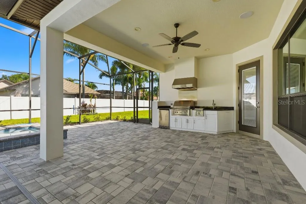 4462 EMERALD PALMS LN