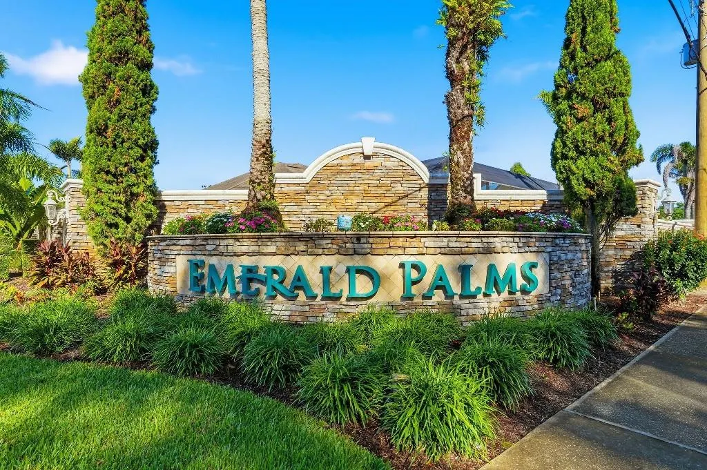 4462 EMERALD PALMS LN