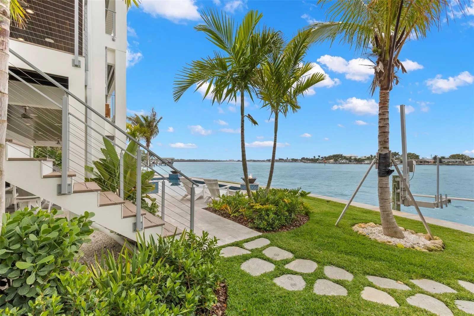 4598 HARBOR HILLS DR