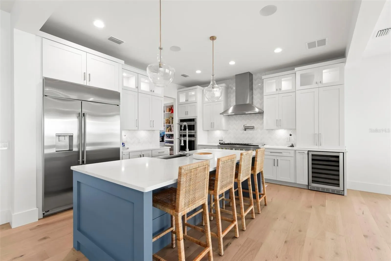 4598 HARBOR HILLS DR