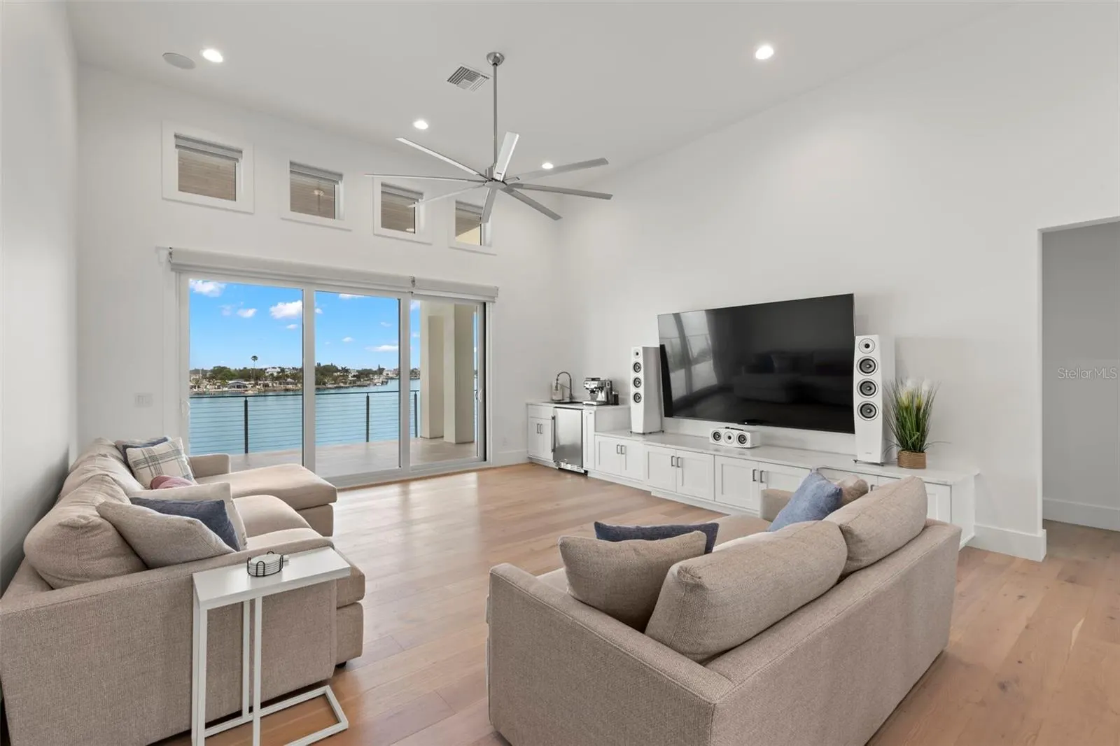 4598 HARBOR HILLS DR