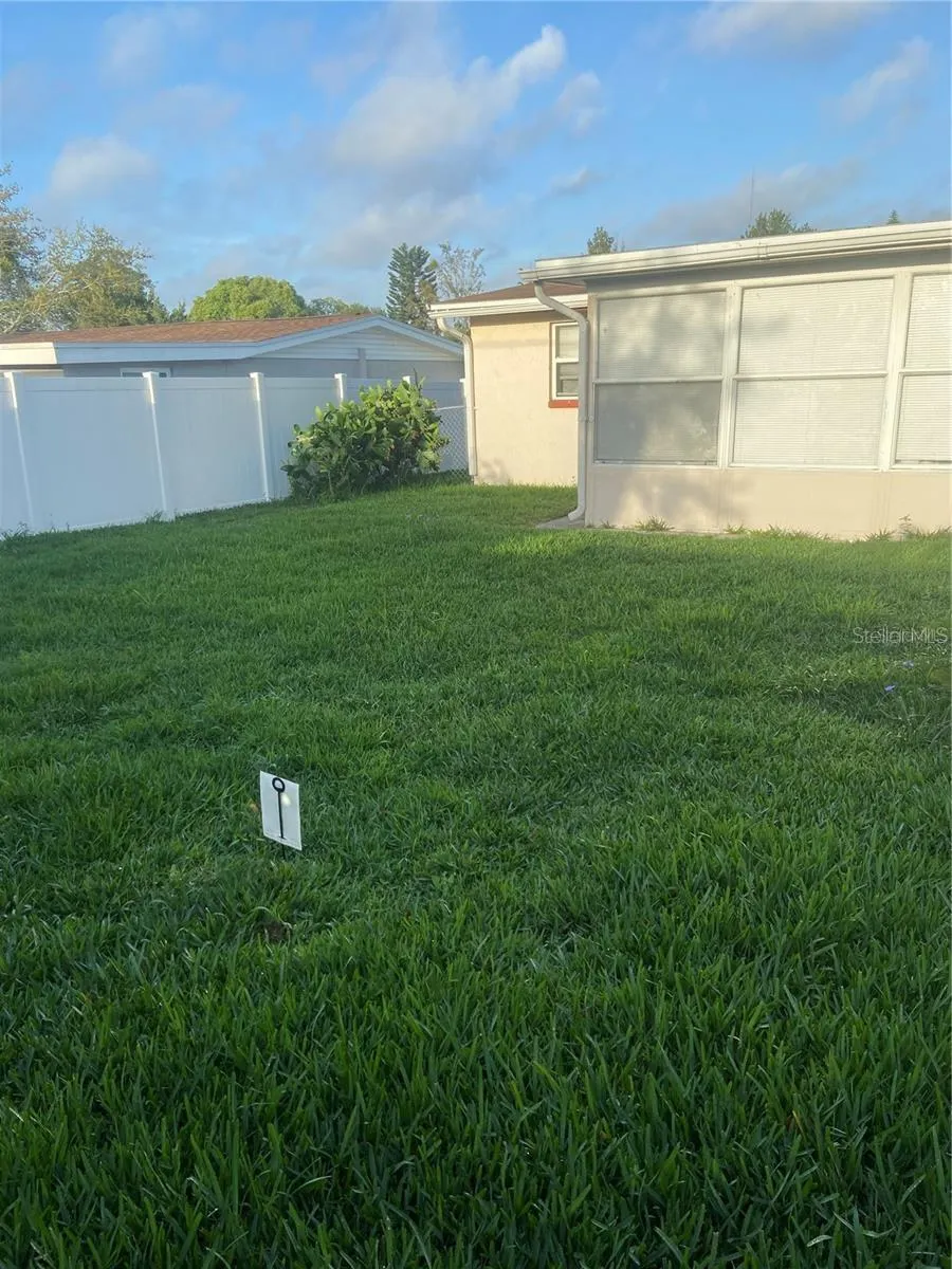 2048 MELODY DR