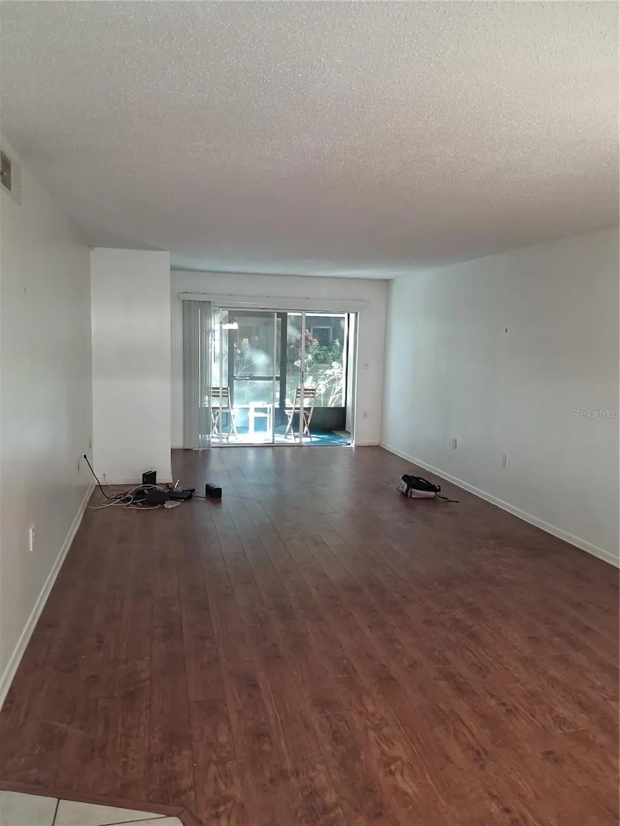 831 MAPLE CT #103 #103