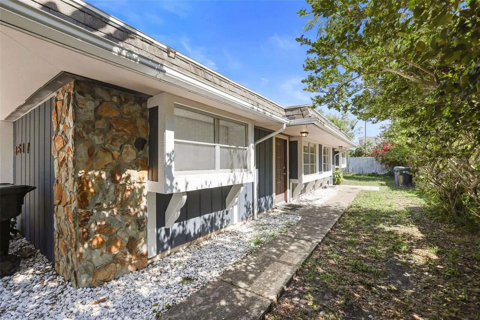 3517 SHERWOOD DR