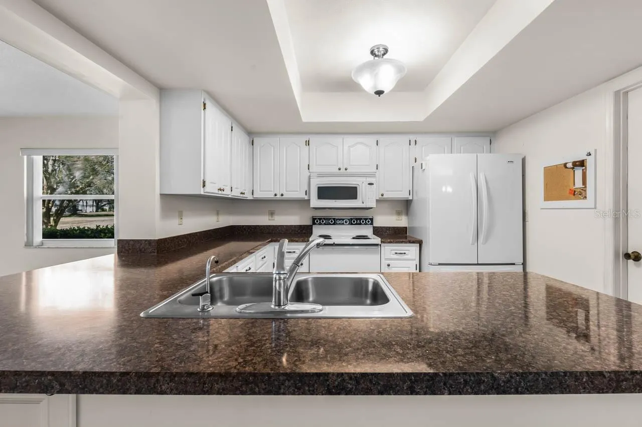2109 HARLESTON PL