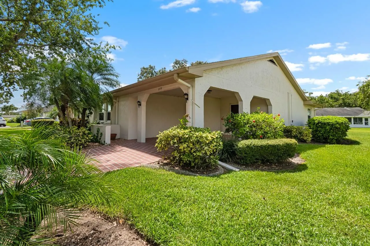 2109 HARLESTON PL