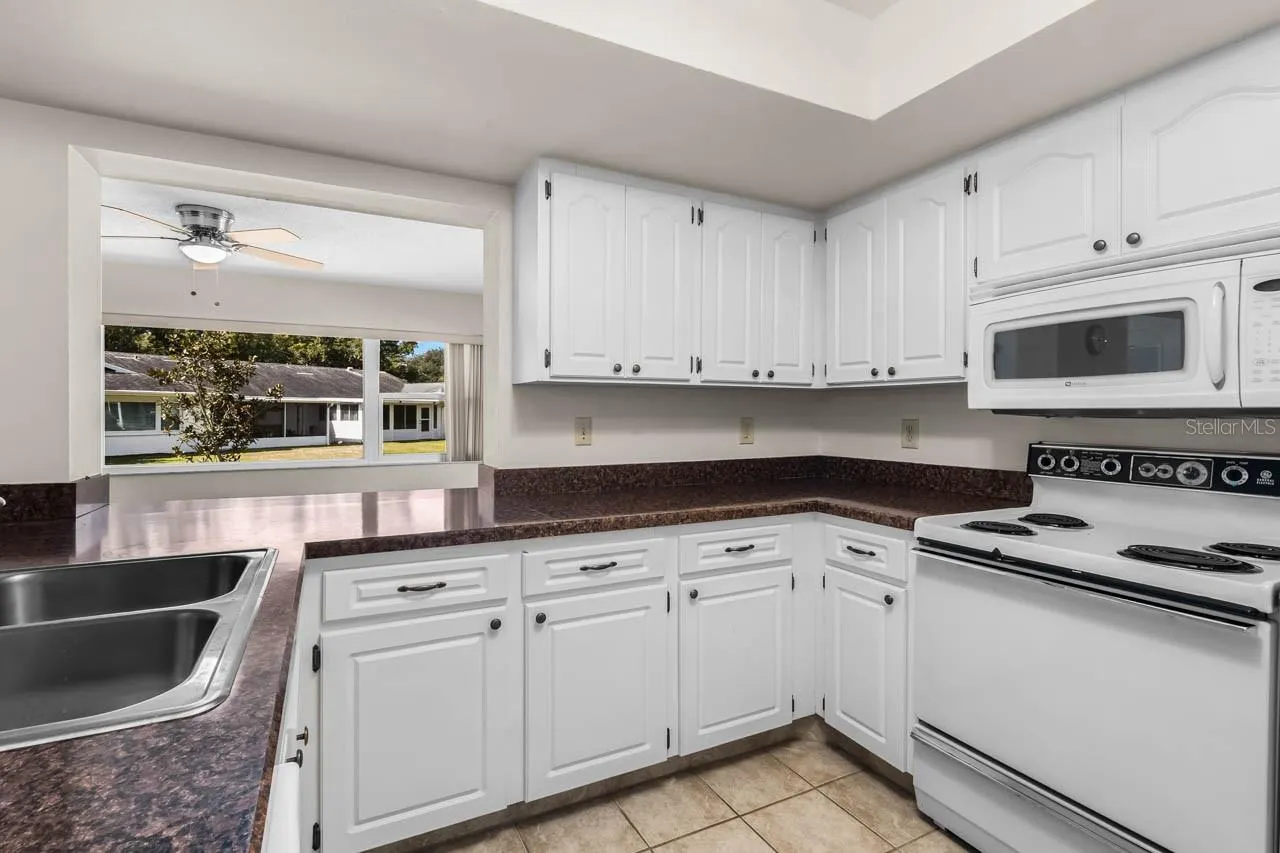 2109 HARLESTON PL