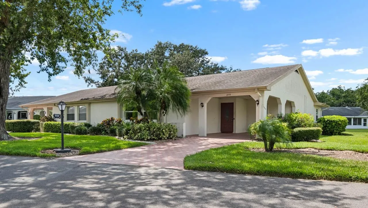 2109 HARLESTON PL