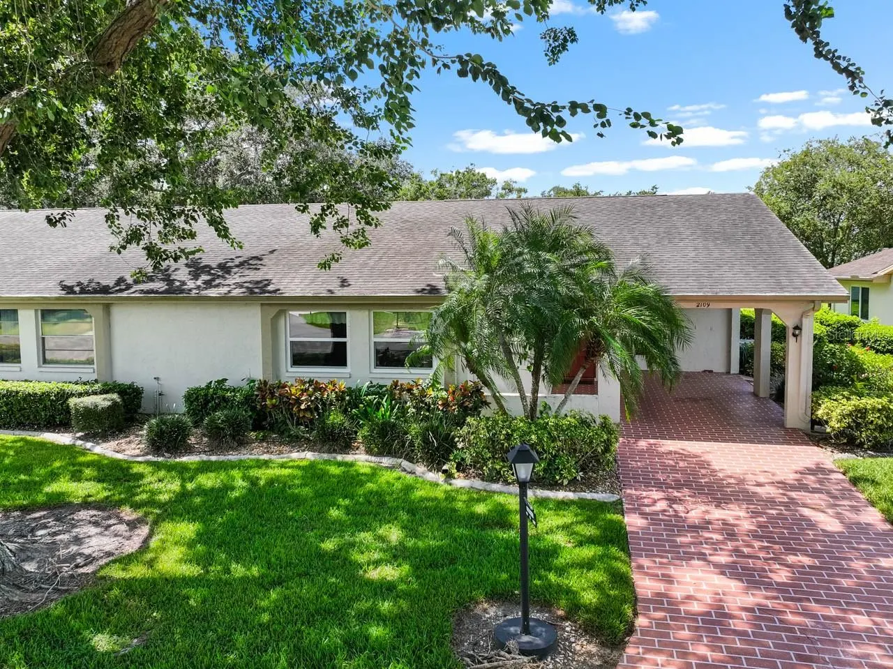 2109 HARLESTON PL