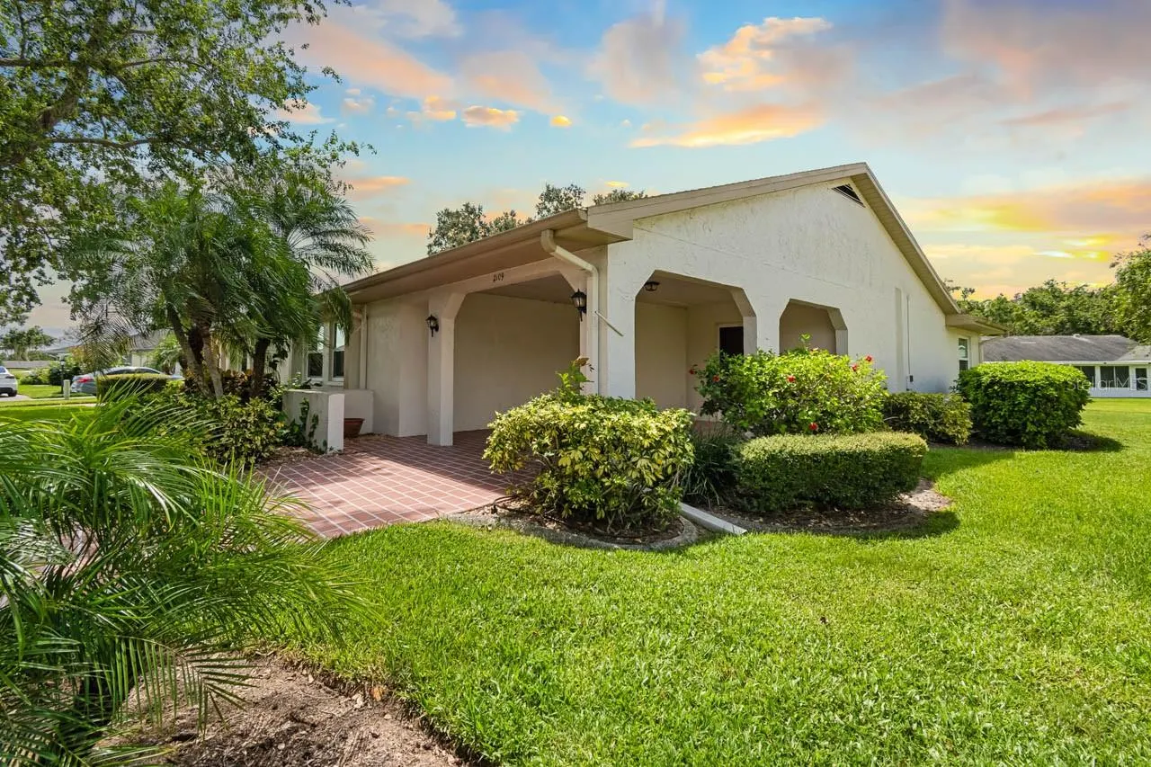 2109 HARLESTON PL
