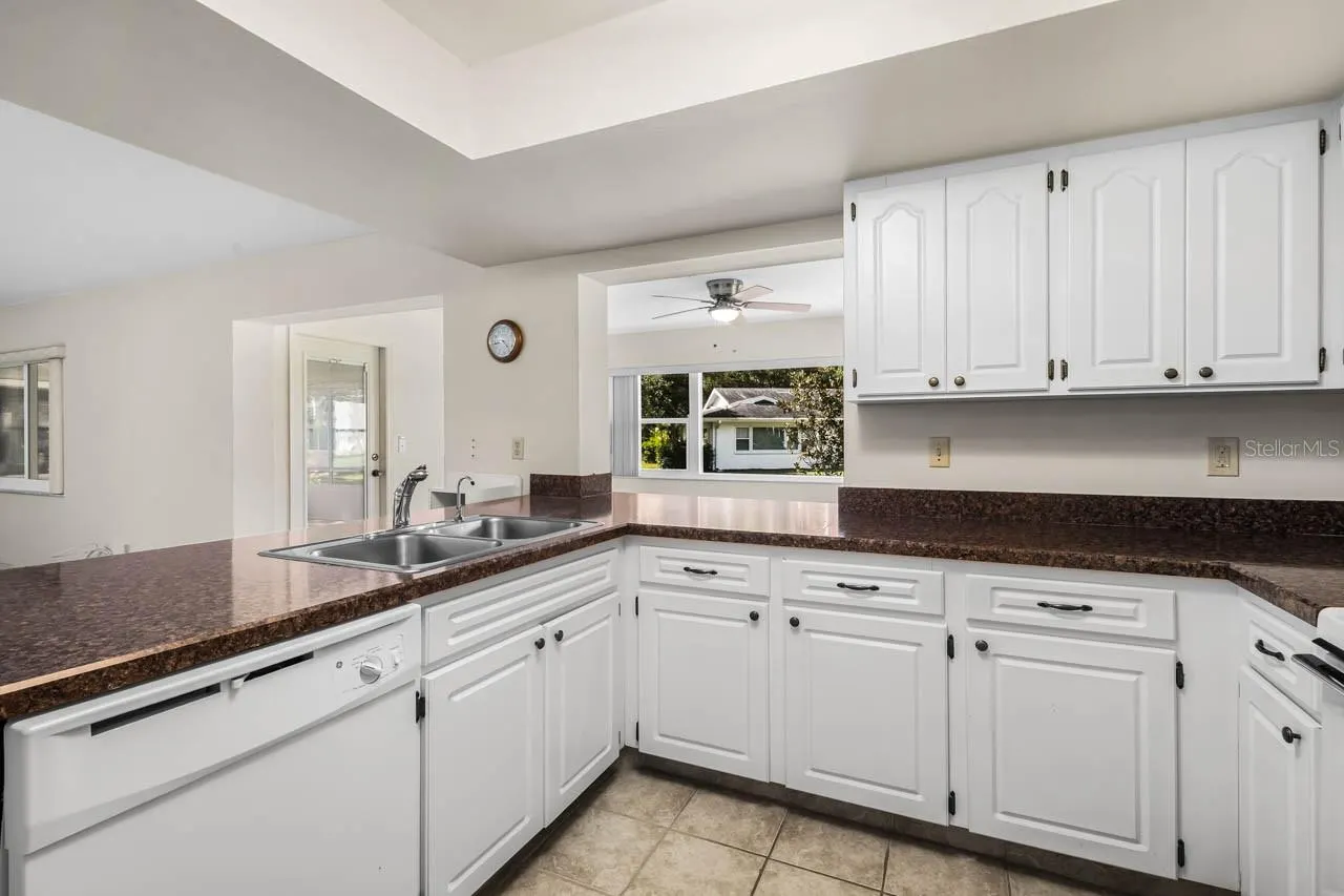 2109 HARLESTON PL