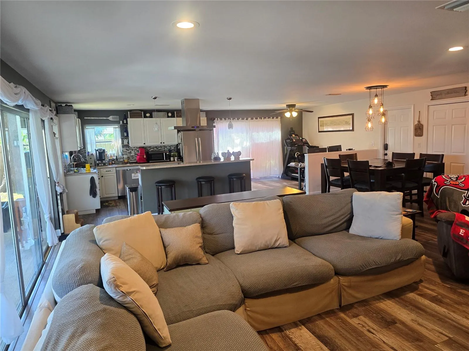 1117 WEBB DR