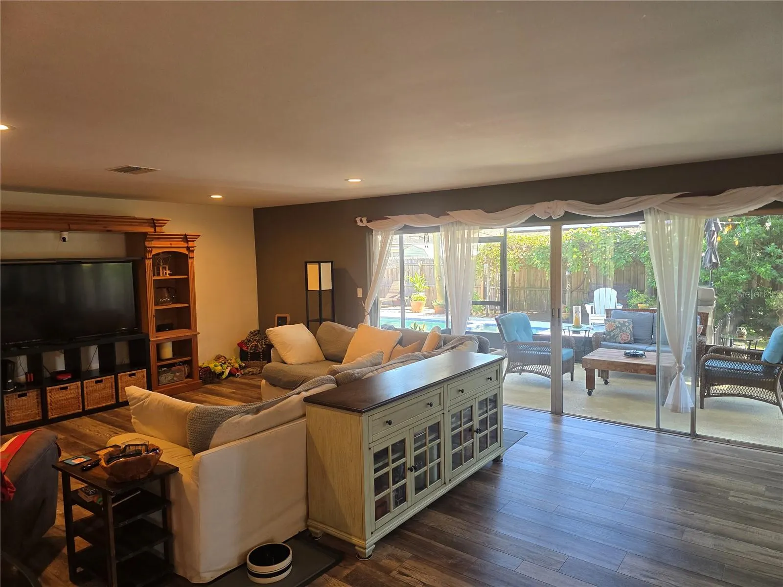 1117 WEBB DR