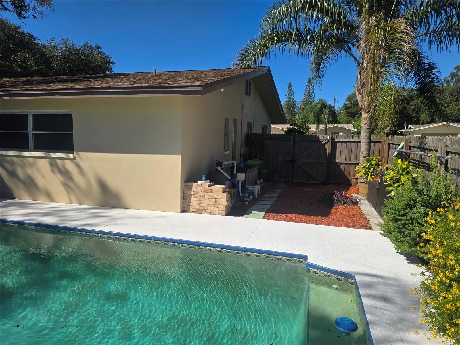 1117 WEBB DR