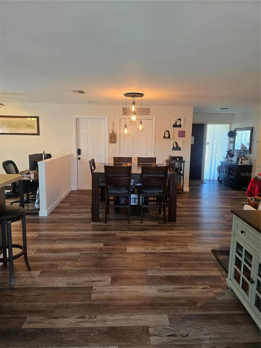 1117 WEBB DR