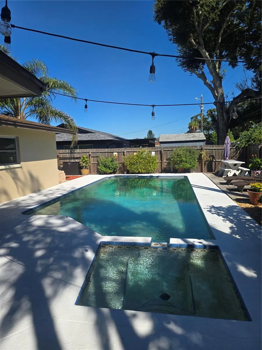 1117 WEBB DR