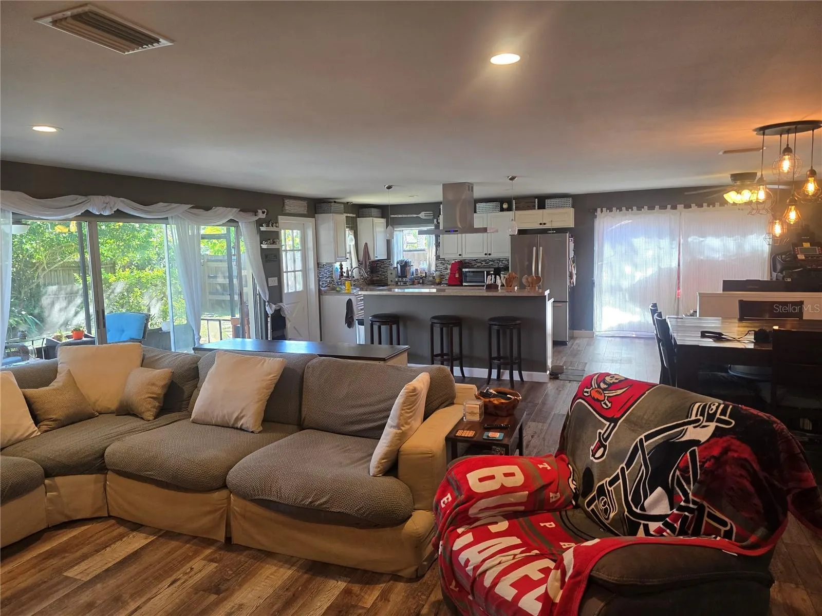 1117 WEBB DR