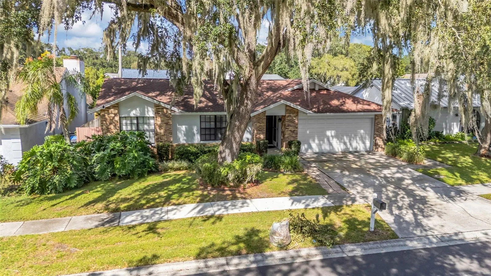 1908 LANDSIDE DR