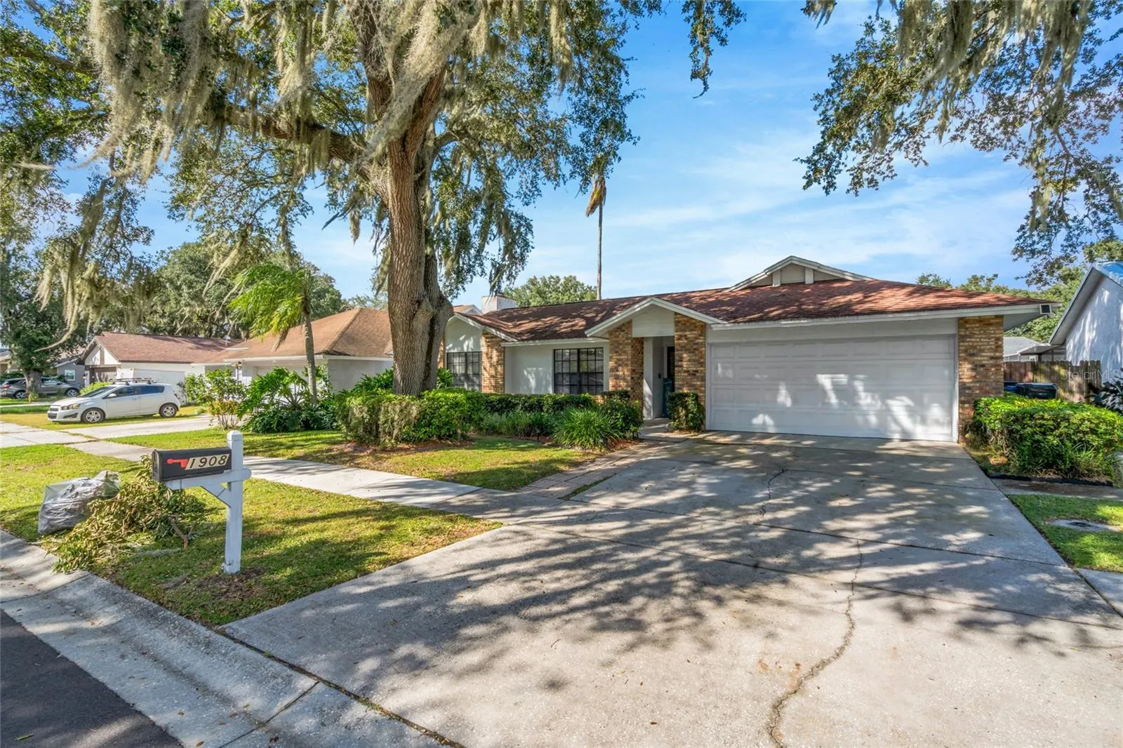1908 LANDSIDE DR