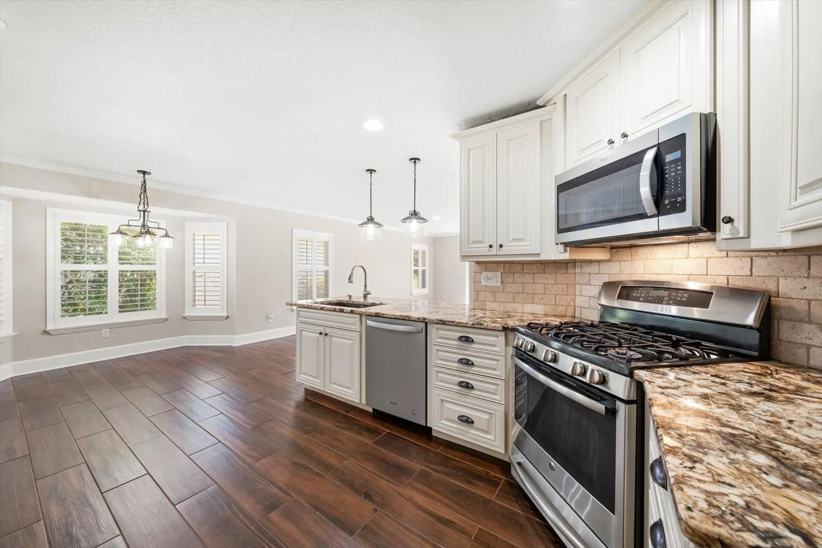 15872 SANCTUARY DR