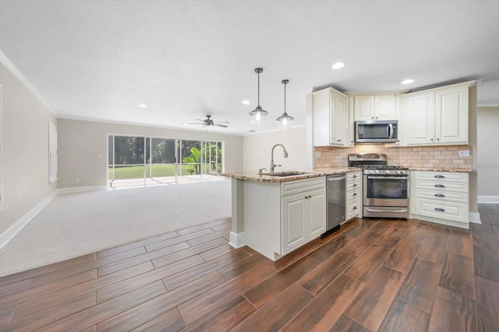 15872 SANCTUARY DR