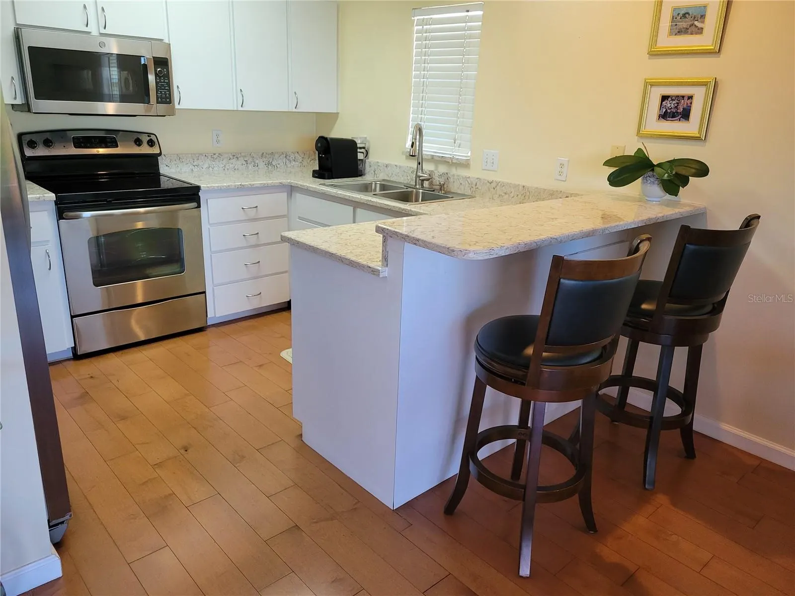 3301 W SHELL POINT RD