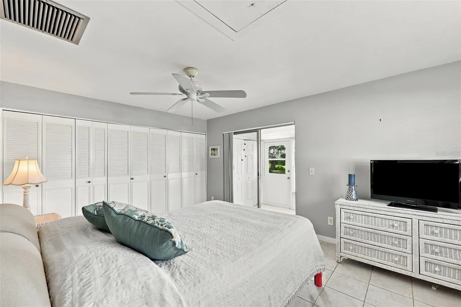 2202 CLUBHOUSE DR #179 #179