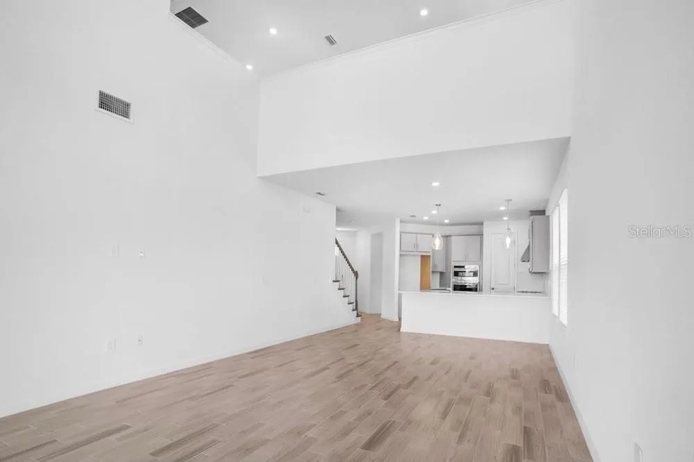 13513 COMMONS AVE