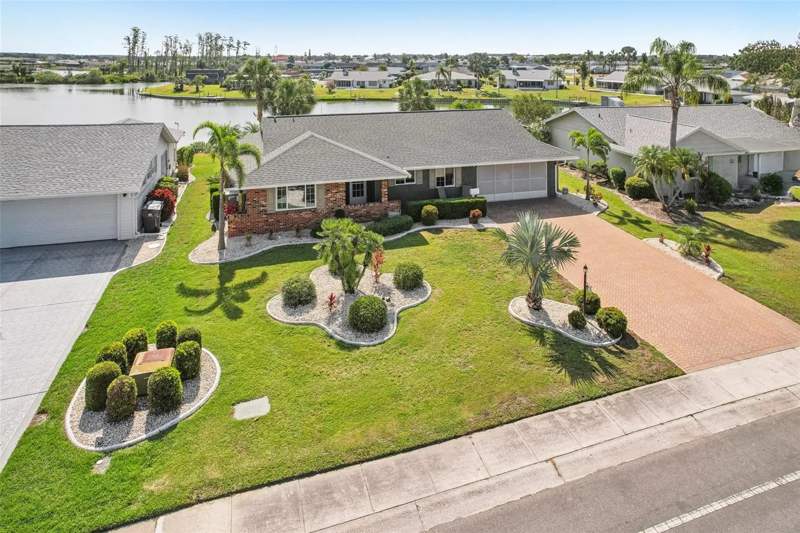 1405 W DEL WEBB BLVD