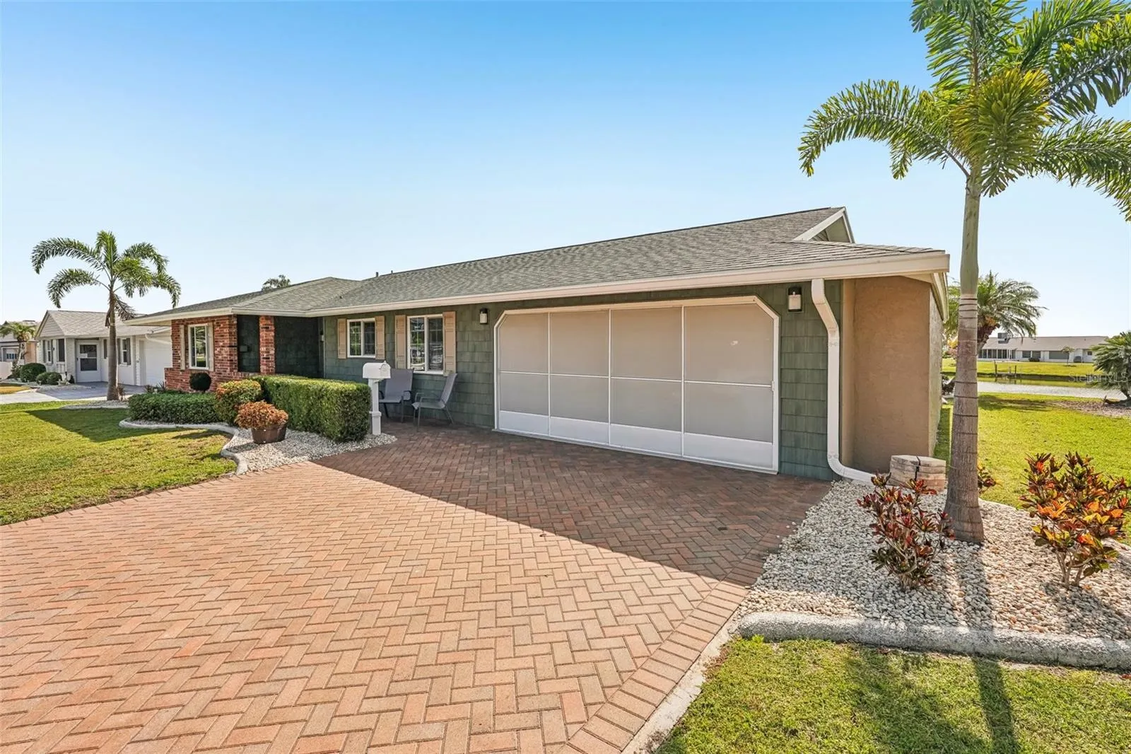1405 W DEL WEBB BLVD