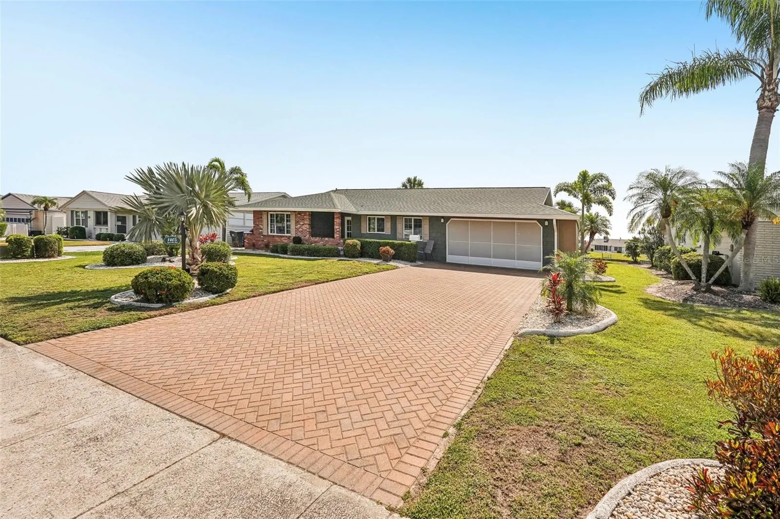 1405 W DEL WEBB BLVD