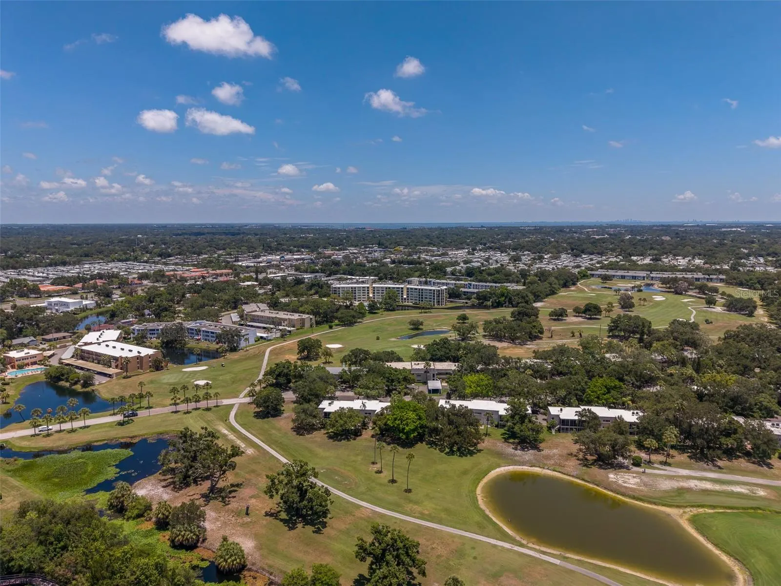 73 COUNTRY CLUB DR