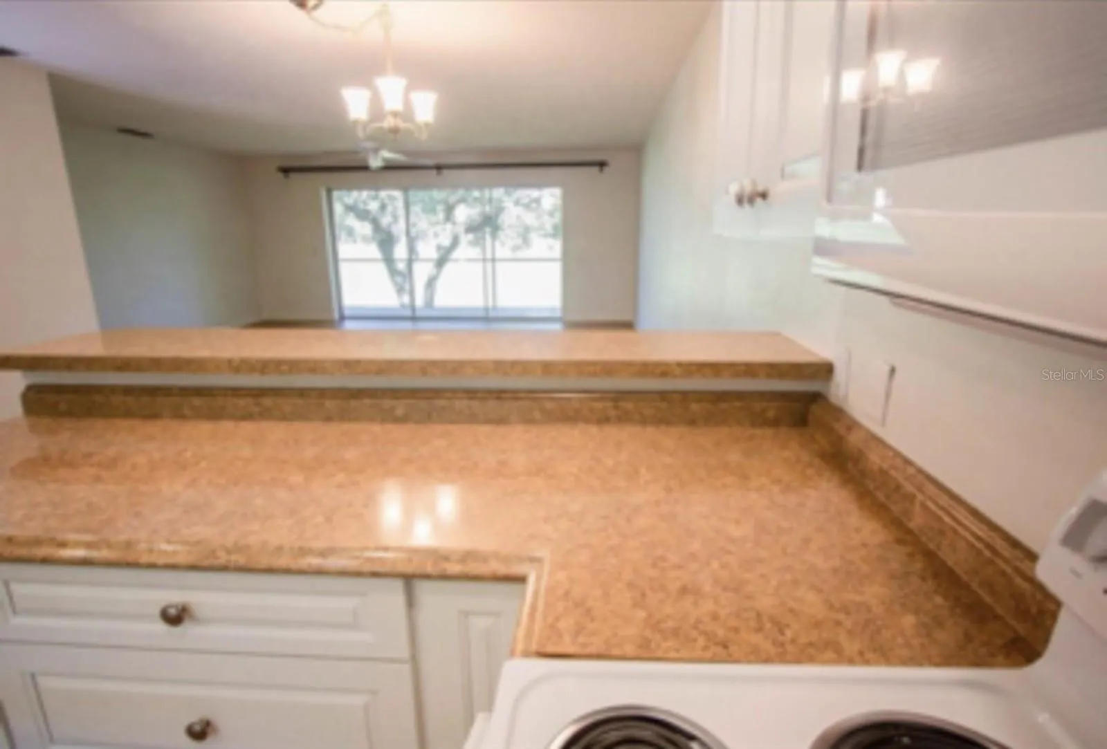 73 COUNTRY CLUB DR