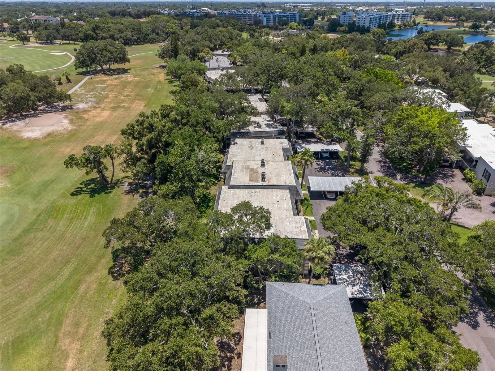73 COUNTRY CLUB DR