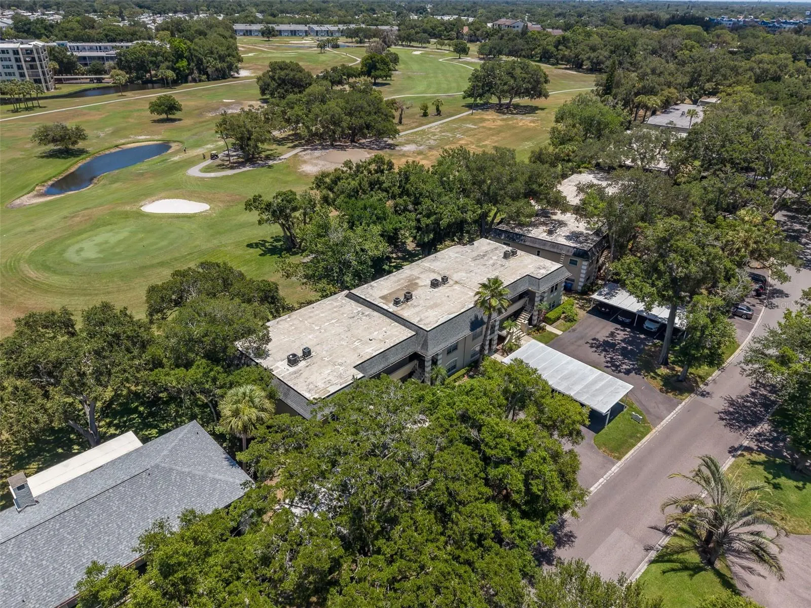 73 COUNTRY CLUB DR