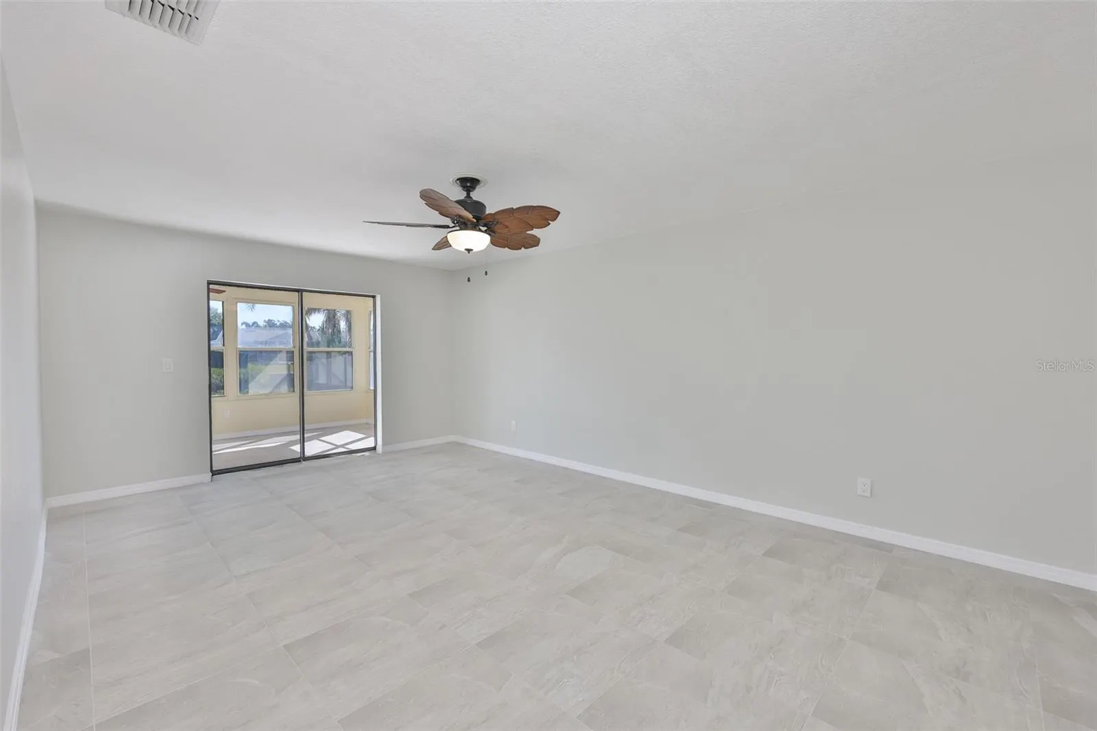 6523 KING PALM WAY