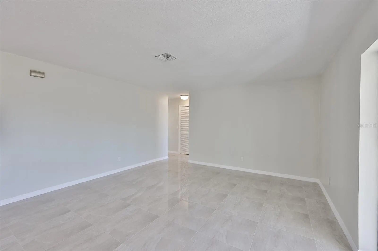 6523 KING PALM WAY
