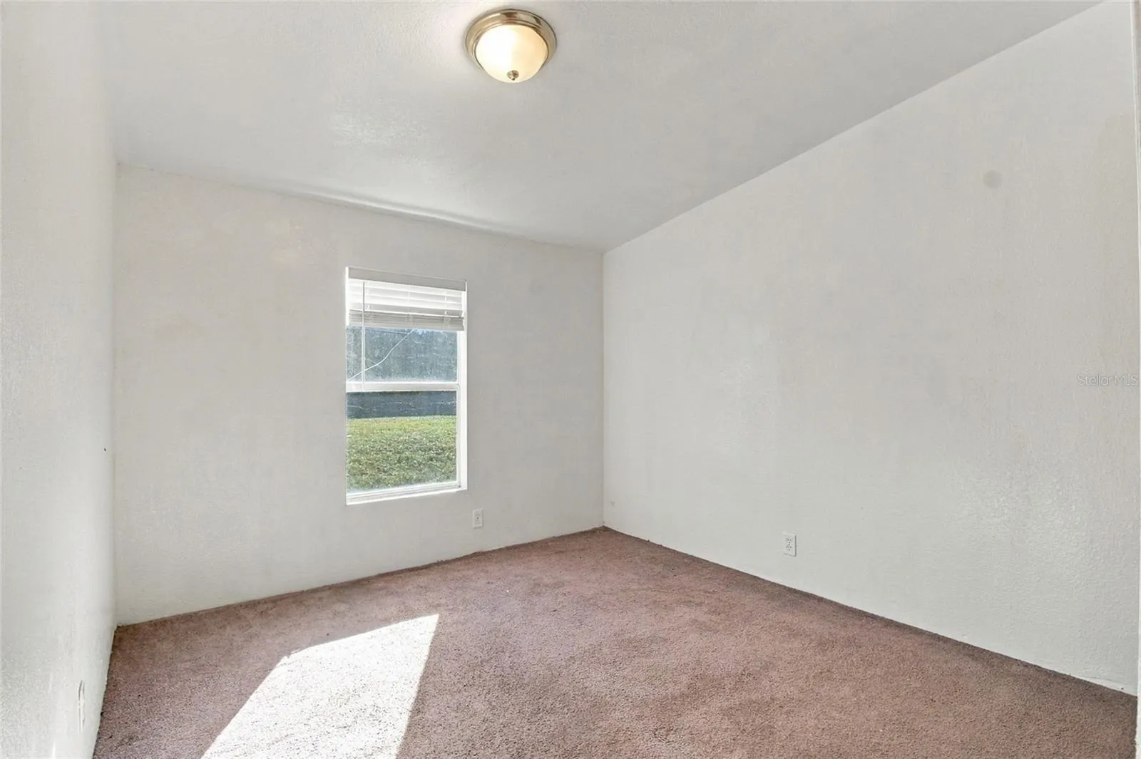 1141 SADDLEWOOD BLVD