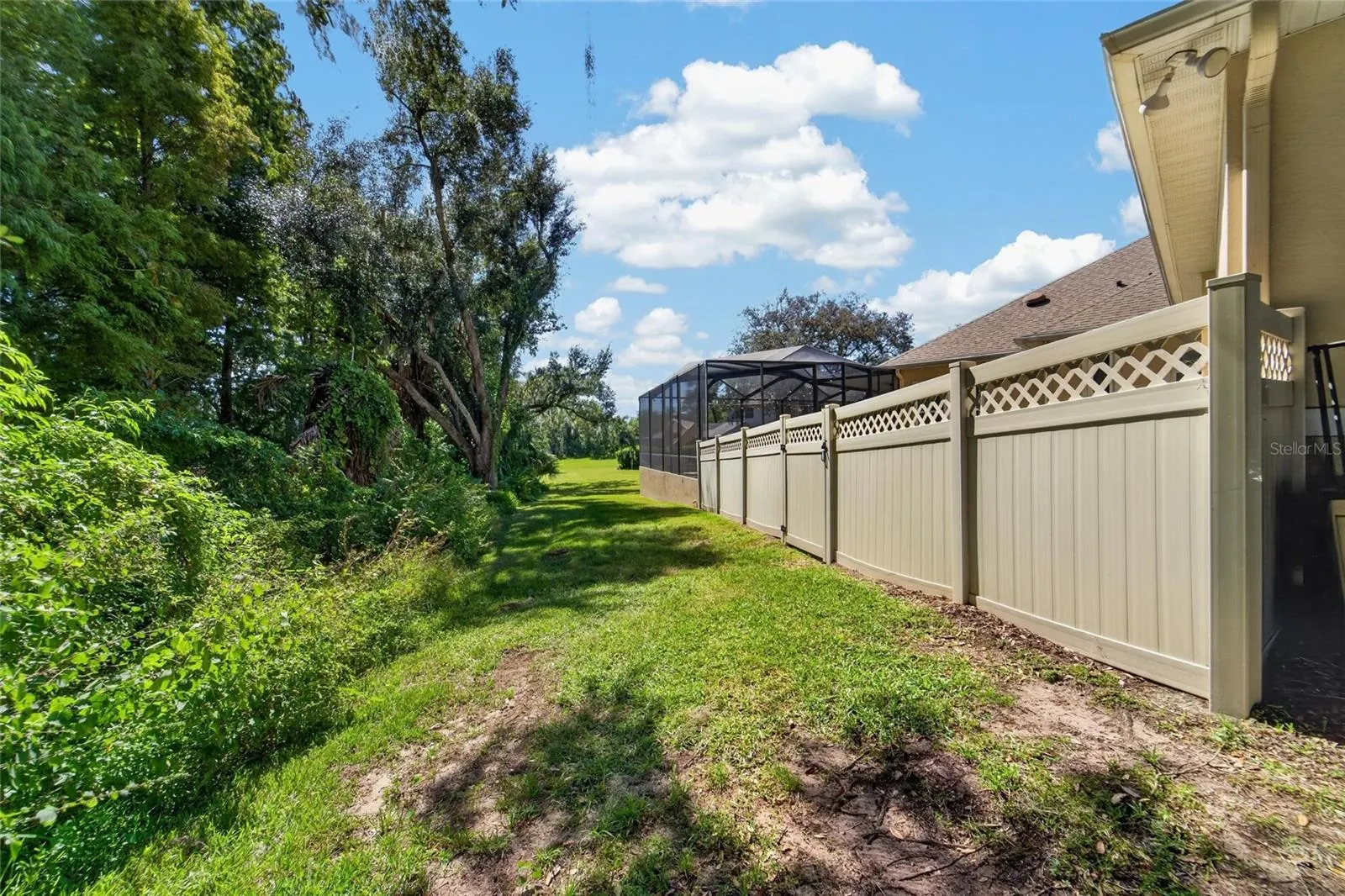 1009 EMERALD CREEK DR
