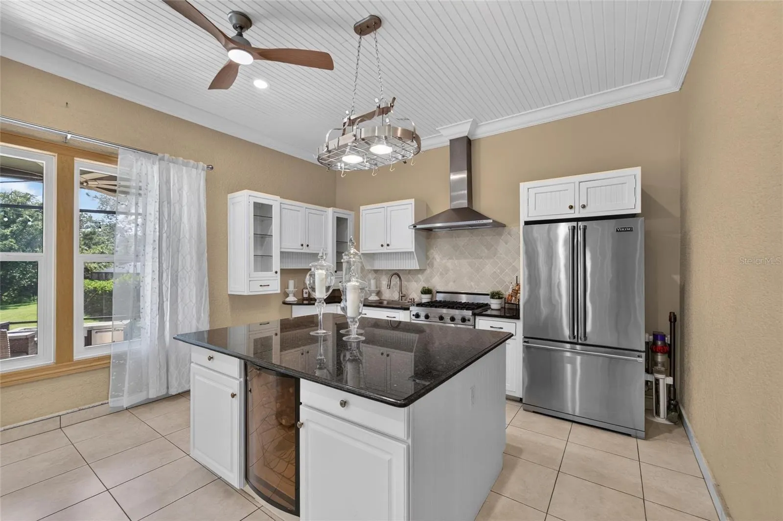 1009 EMERALD CREEK DR