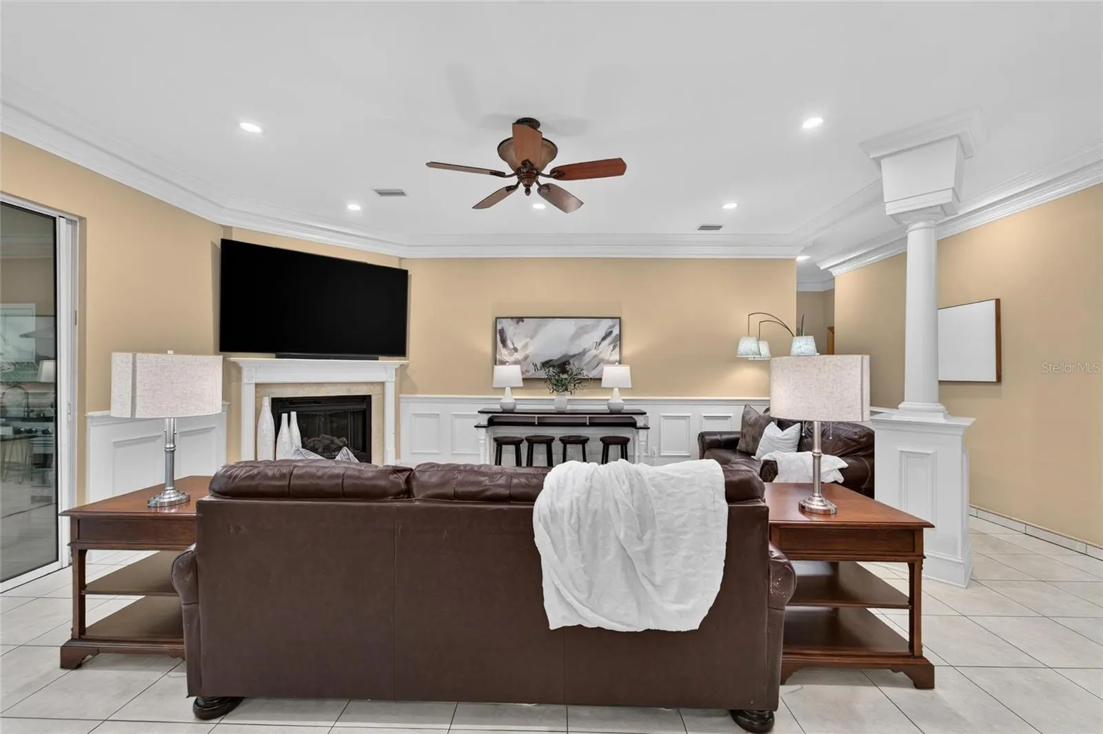 1009 EMERALD CREEK DR