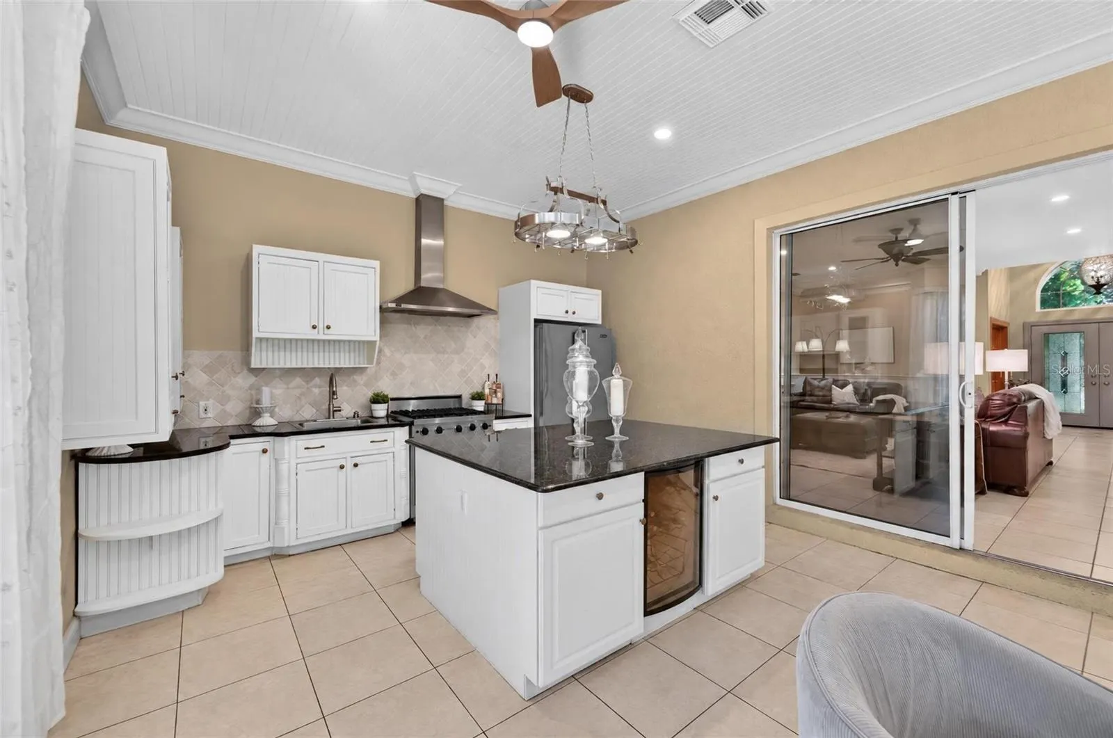1009 EMERALD CREEK DR