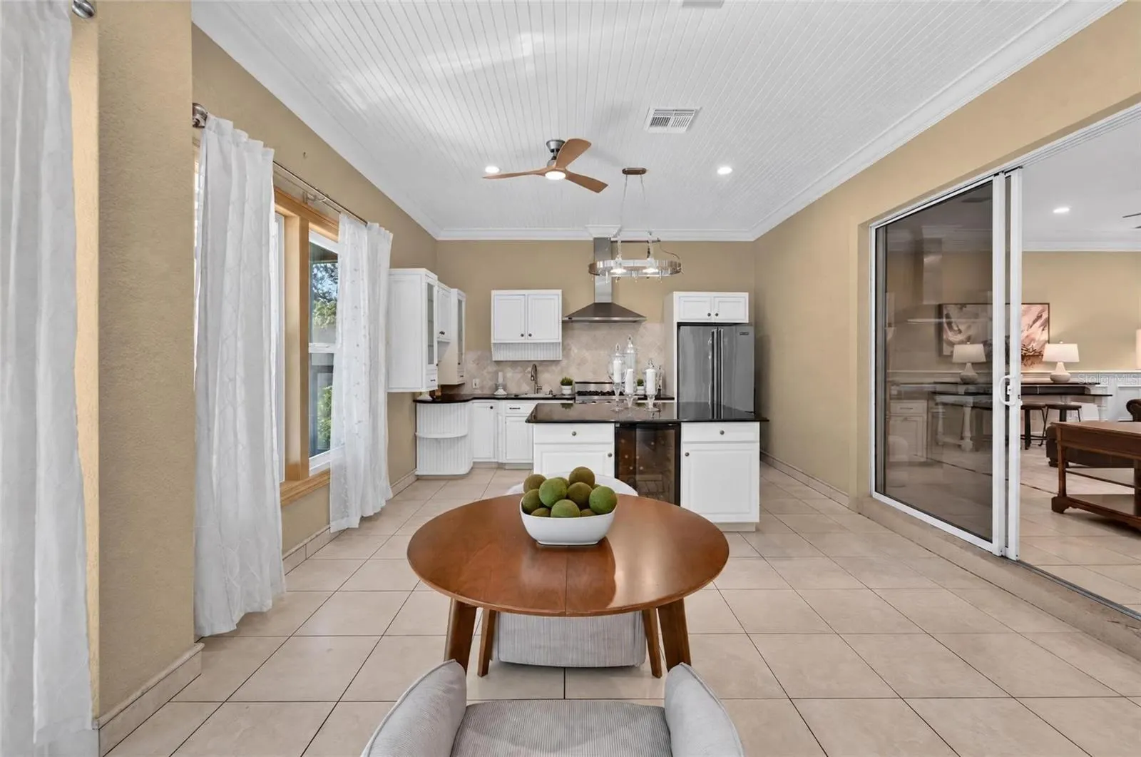 1009 EMERALD CREEK DR