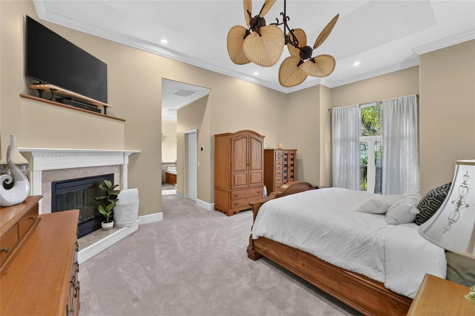 1009 EMERALD CREEK DR